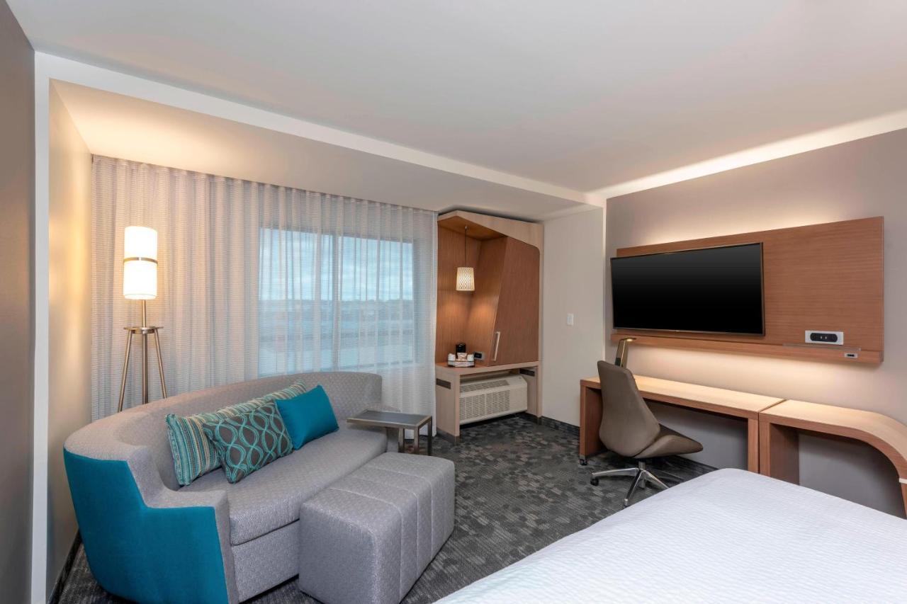 Courtyard By Marriott Cleveland Elyria Hotel Bagian luar foto